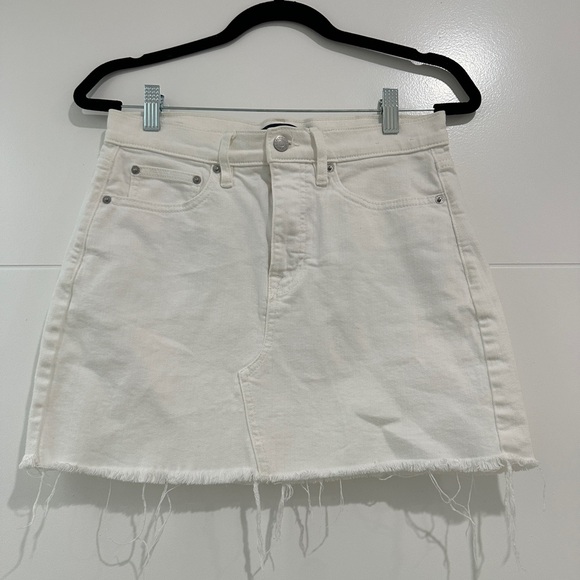 Calvin Klein White Denim Mini Skirt High Rise Frayed Hem Summer | Size 26 - Picture 7 of 13